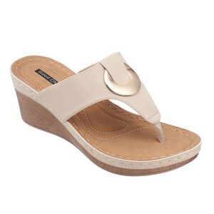 Good Choice Genelle Wedge Sandals in Natural - Size 6
